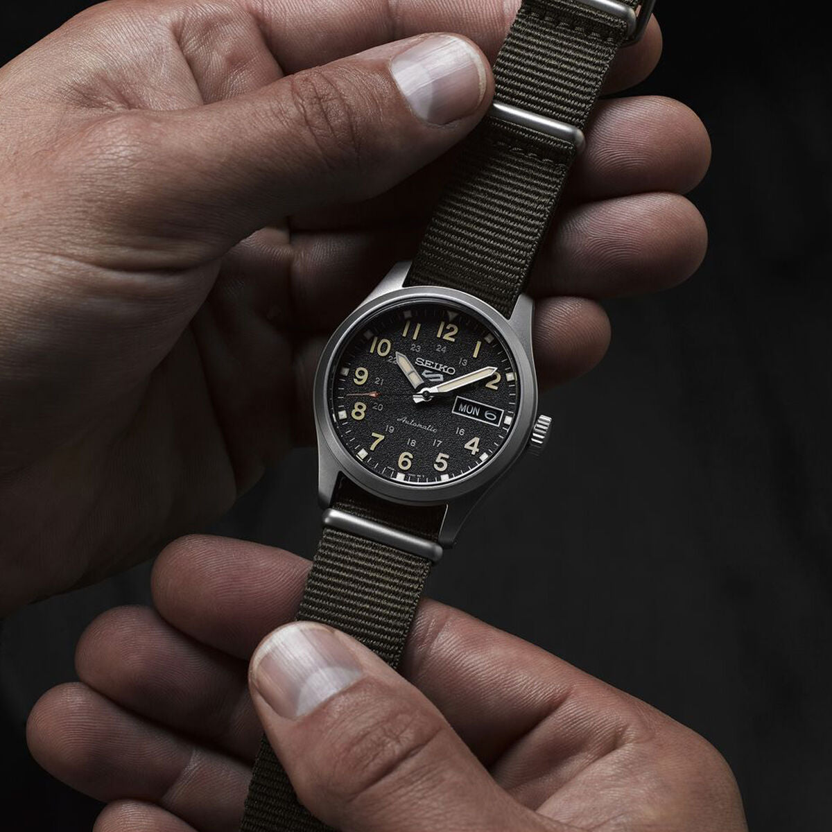 Reloj Hombre Seiko 5 Sports Field Sport Style 36mm SRPJ85K1